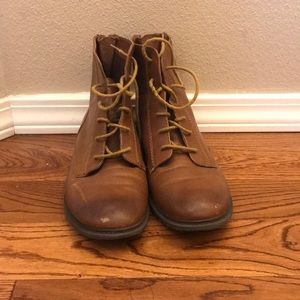 (Free with bundle of 3+!) Sonoma boots